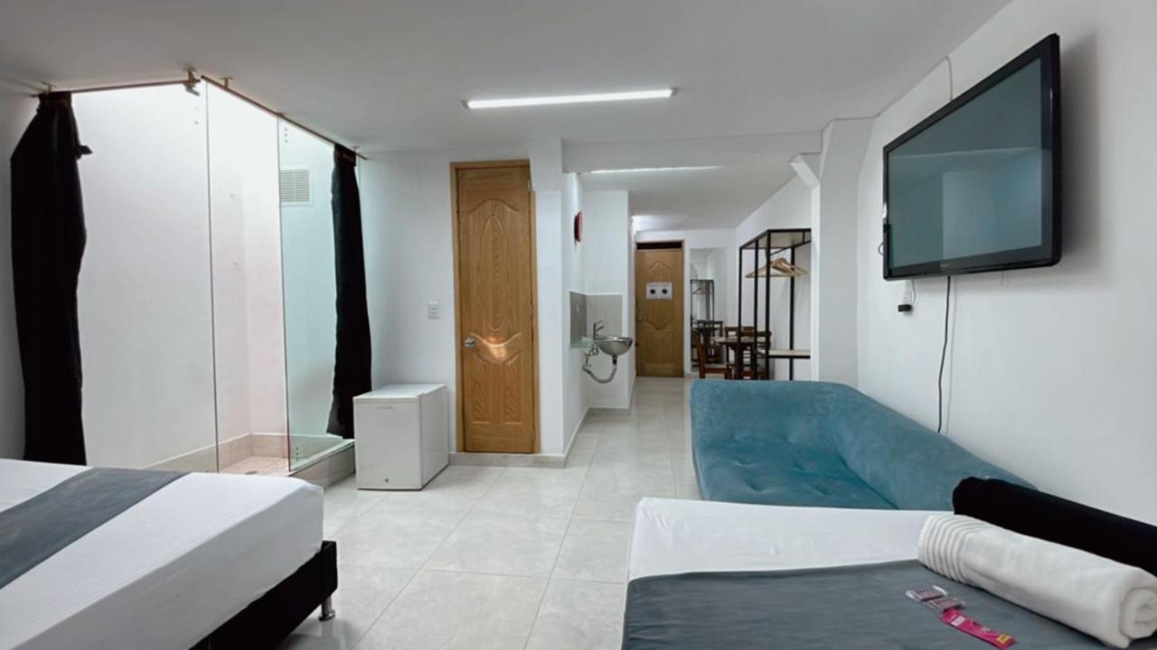 Lleras Place Hotel 메딜린 외부 사진